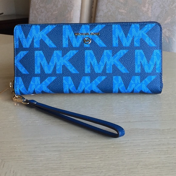 Michael Kors Handbags - Michael Kors River Blue Multi Wallet, Wristlet